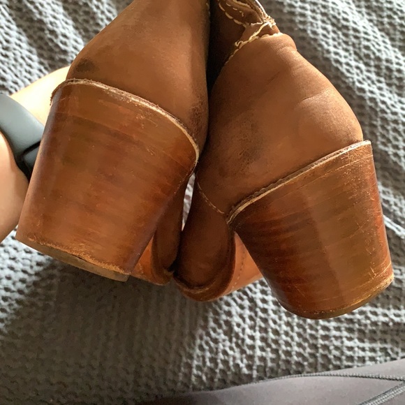 Frye boots size 9.5. Hardly worn - Picture 7 of 7